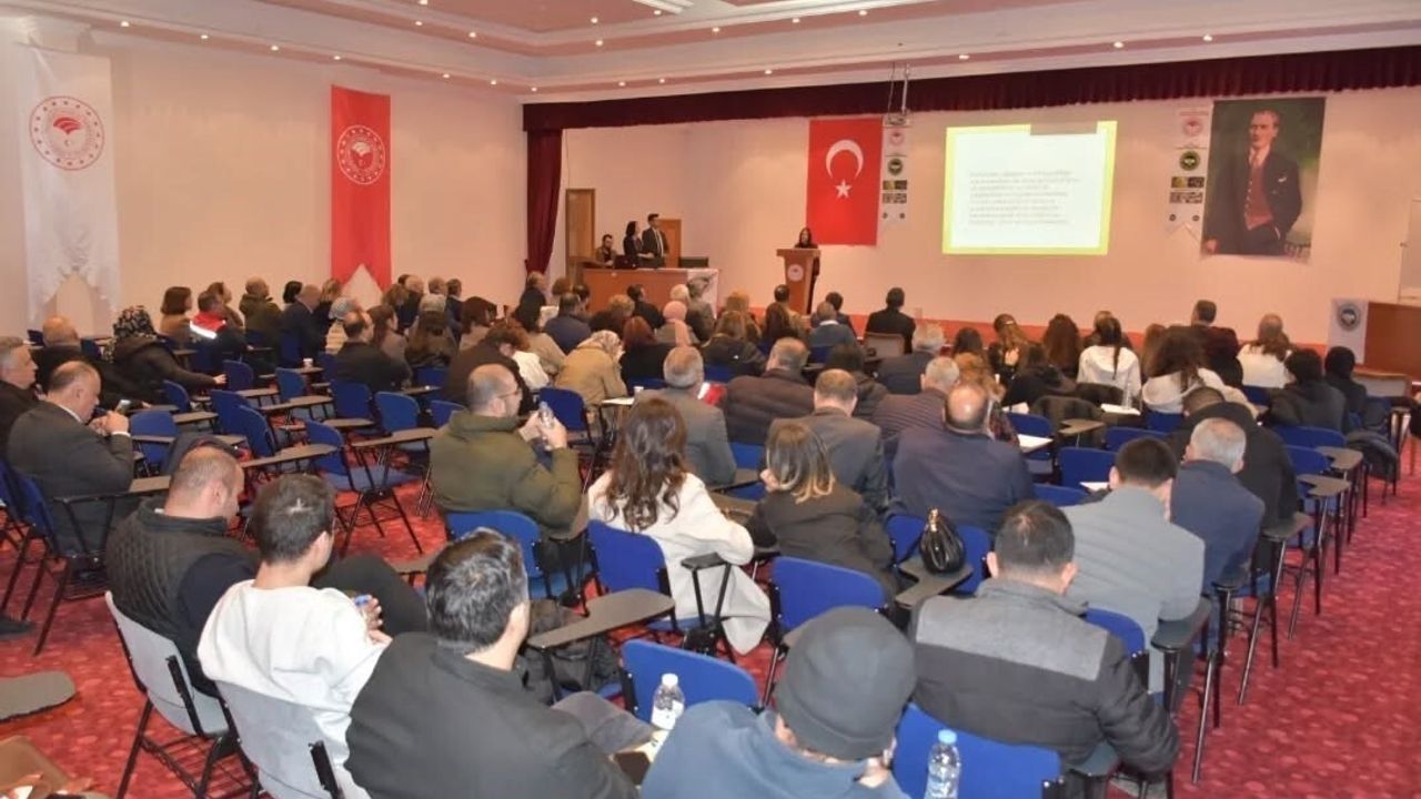 Aydın'da Organik Pamuk Yetiştiriciliği Değerlendirme Toplantısı Yapıldı
