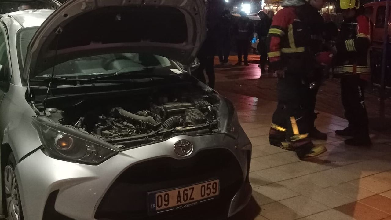 Aydın'da Takla Atan Araç Banka Şubesine Çarptı