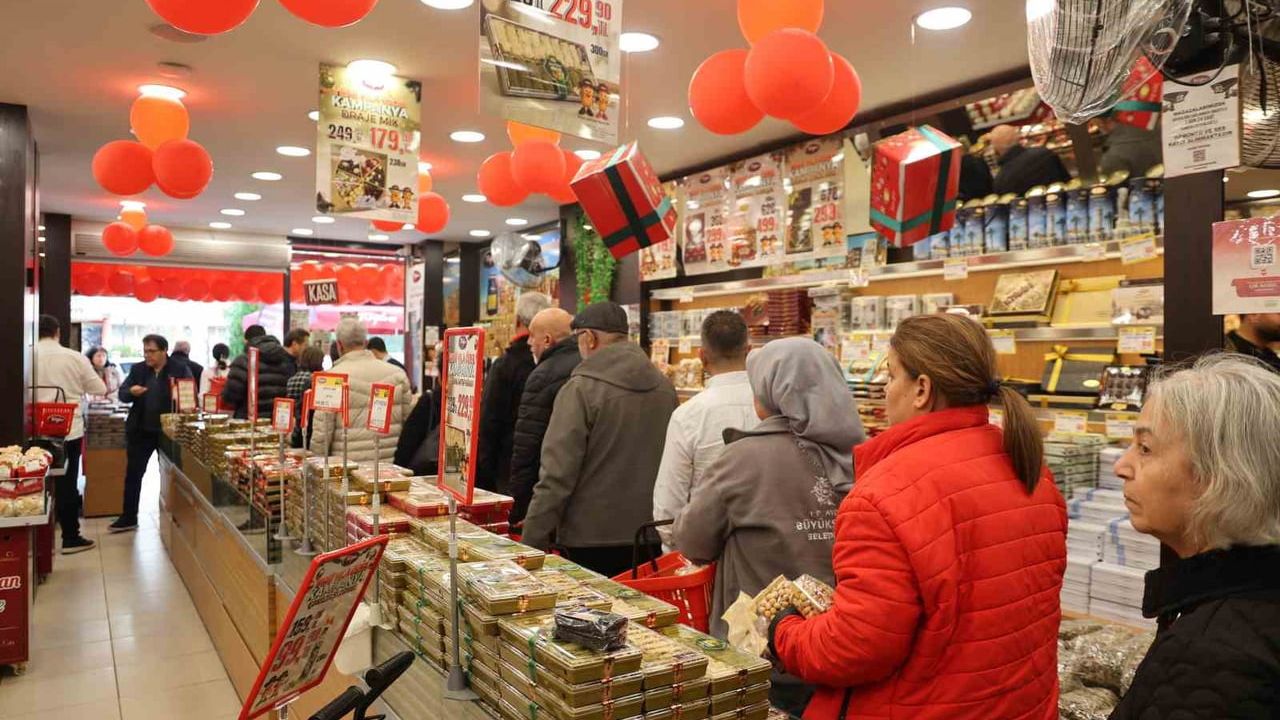 Aydın'da Yılbaşı Alışverişi Yoğunlaştı