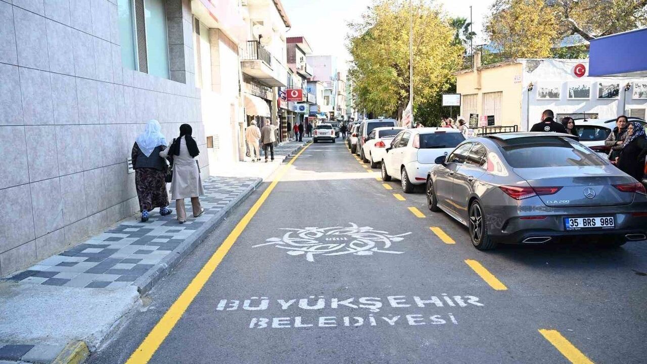 Aydın'da Yol Yapım Çalışmaları Sürüyor