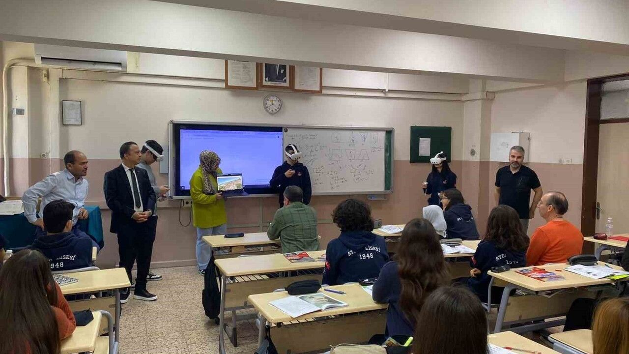 Aydın Lisesi'nde Sanal Gerçeklik ile Eğitimde Yeni Dönem