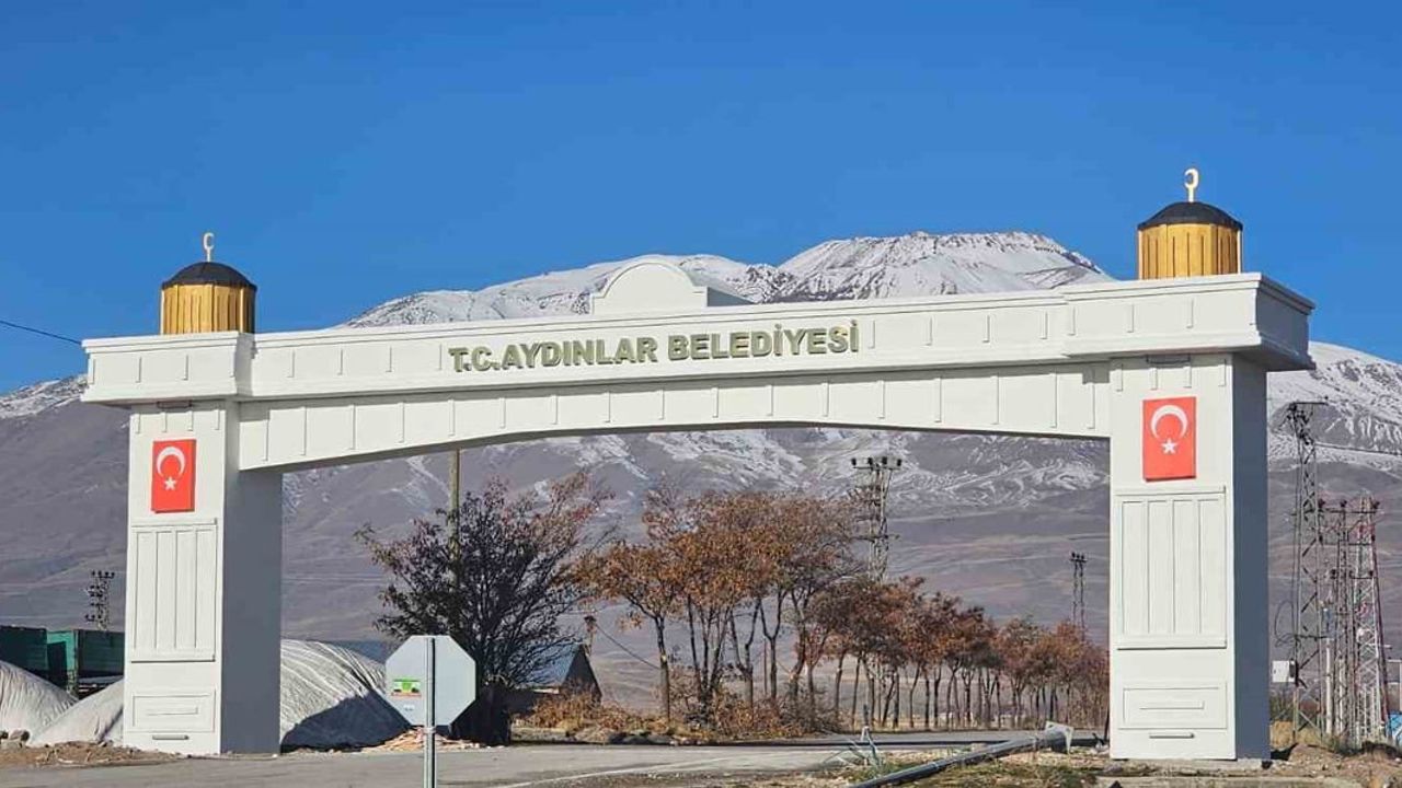 Aydınlar: Süphan Dağı’nın Eşsiz Güzelliği