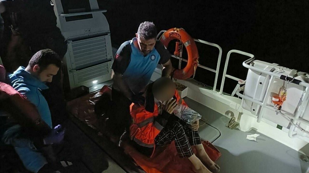 Ayvacık Açıklarında Yaralı Şahsın Tıbbi Tahliyesi Gerçekleştirildi