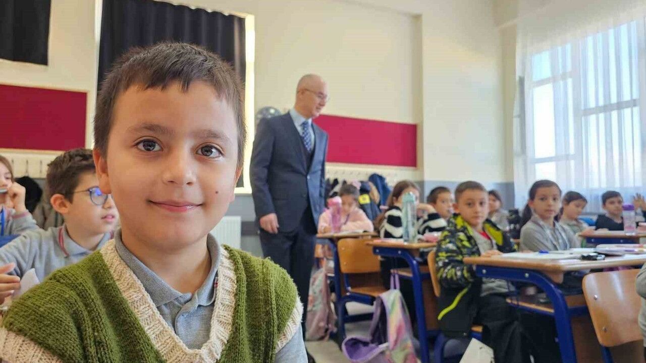 Ayvalık Atatürk İlkokulu'nun Yeni Ek Binası Hizmete Girdi