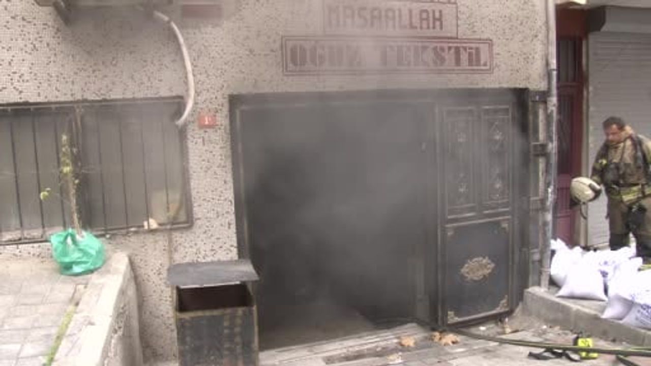 Bağcılar'da Tekstil Atölyesinde Yangın Korkuttu