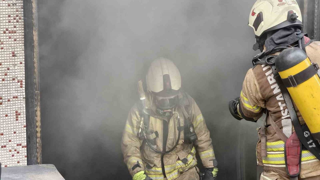 Bağcılar'da Tekstil Atölyesinde Yangın Panik Yarattı