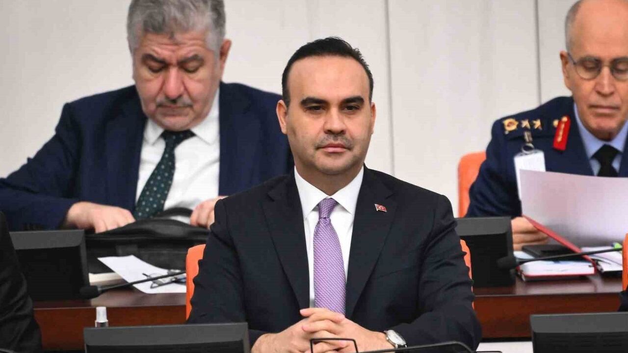 Bakan Kacır, Bütçe Görüşmelerine Togg T10F ile Katıldı