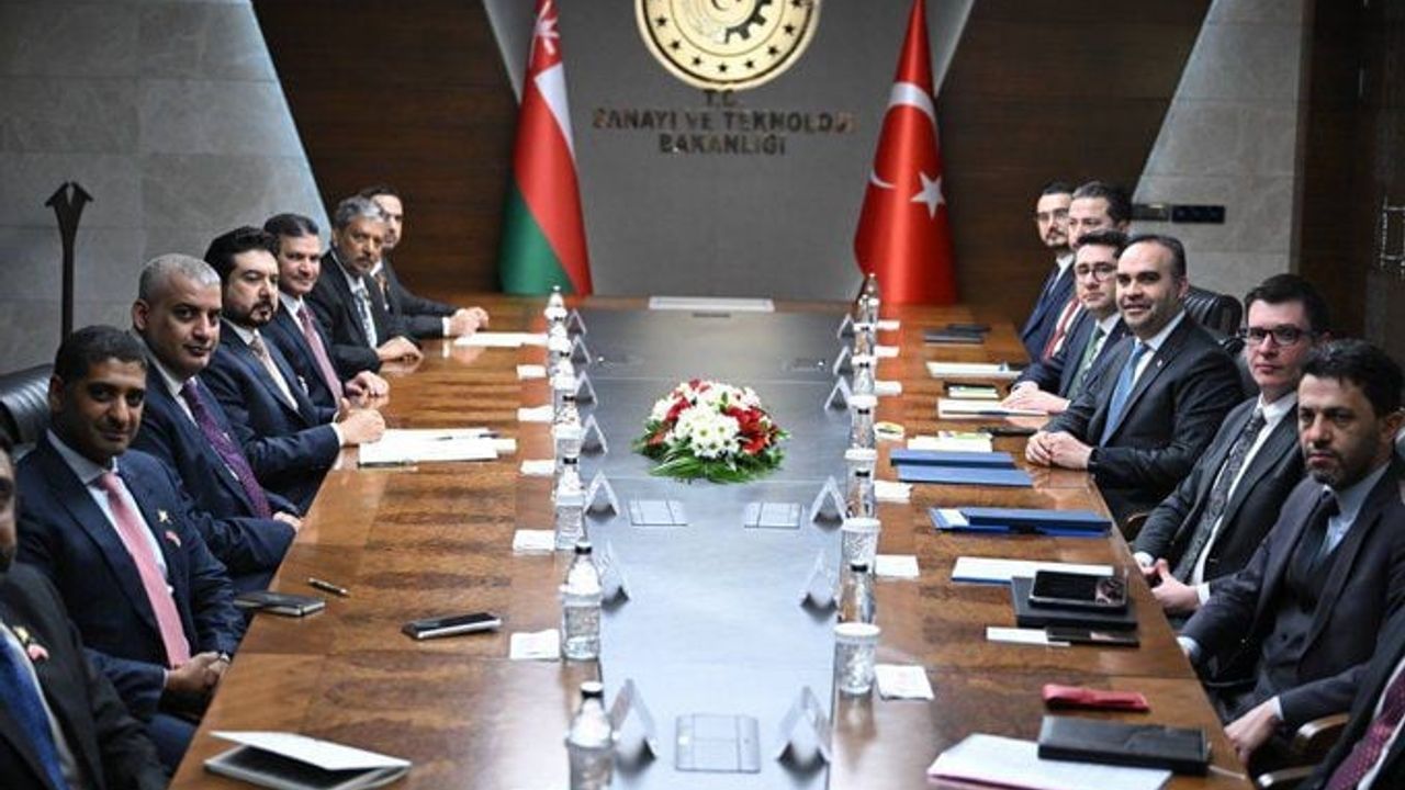 Bakan Kacır, Umman İle İş Birliği İçin Görüştü