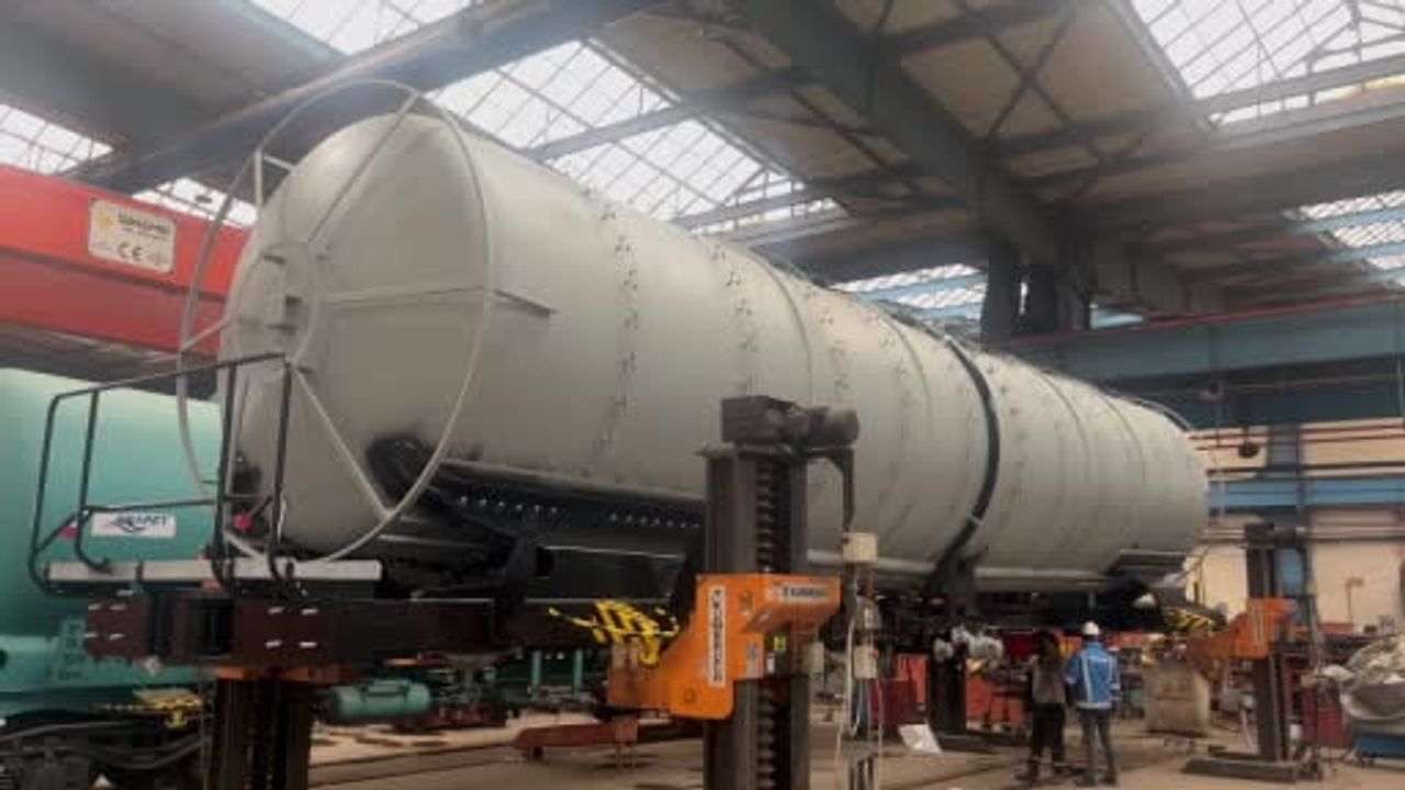 Bakan Uraloğlu Yeni Yük Vagonlarını Tanıttı