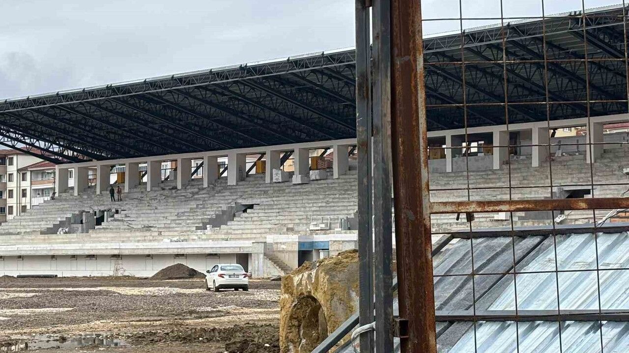 Bakan Yardımcısı Eminoğlu Bilecik'te Stat Dosyası Aldı