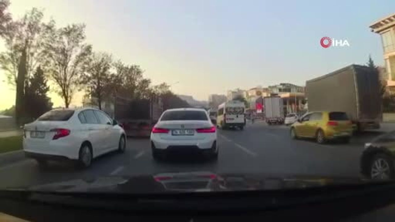 Bakırköy'de Motosikletliyle Sürücü Arasında Gerilim