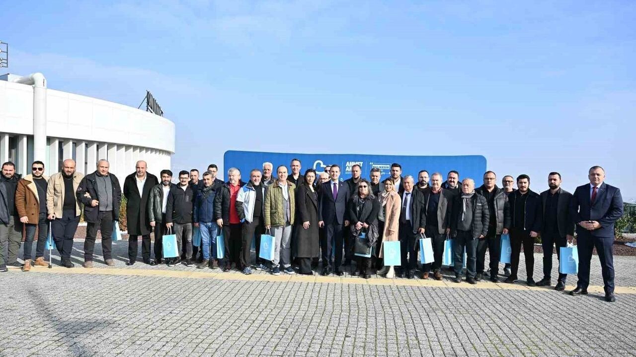 Balıkesir Büyükşehir Belediye Başkanı Akın, Medya Temsilcileriyle Buluştu