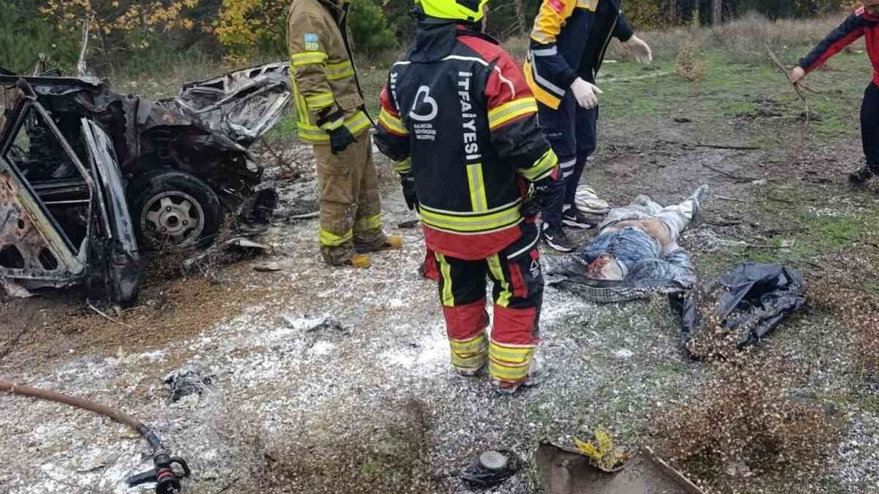 Balıkesir'de Otomobil ve Tır Çarpıştı: 1 Kişi Ağır Yaralandı