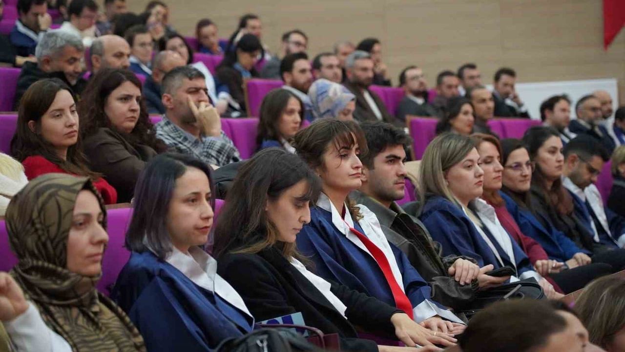 Bartın Üniversitesi'nde Görkemli Akademik Ödül Töreni