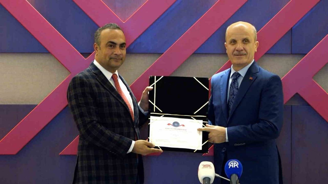 Bartın Üniversitesi'ne Engelsiz Üniversite Program Nişanı