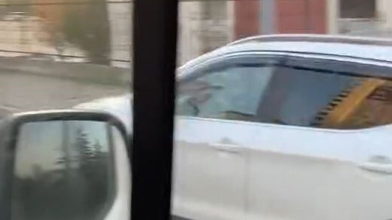 Başakşehir'de Bisiklet Yoluna Giren Araçlar Tepki Topladı