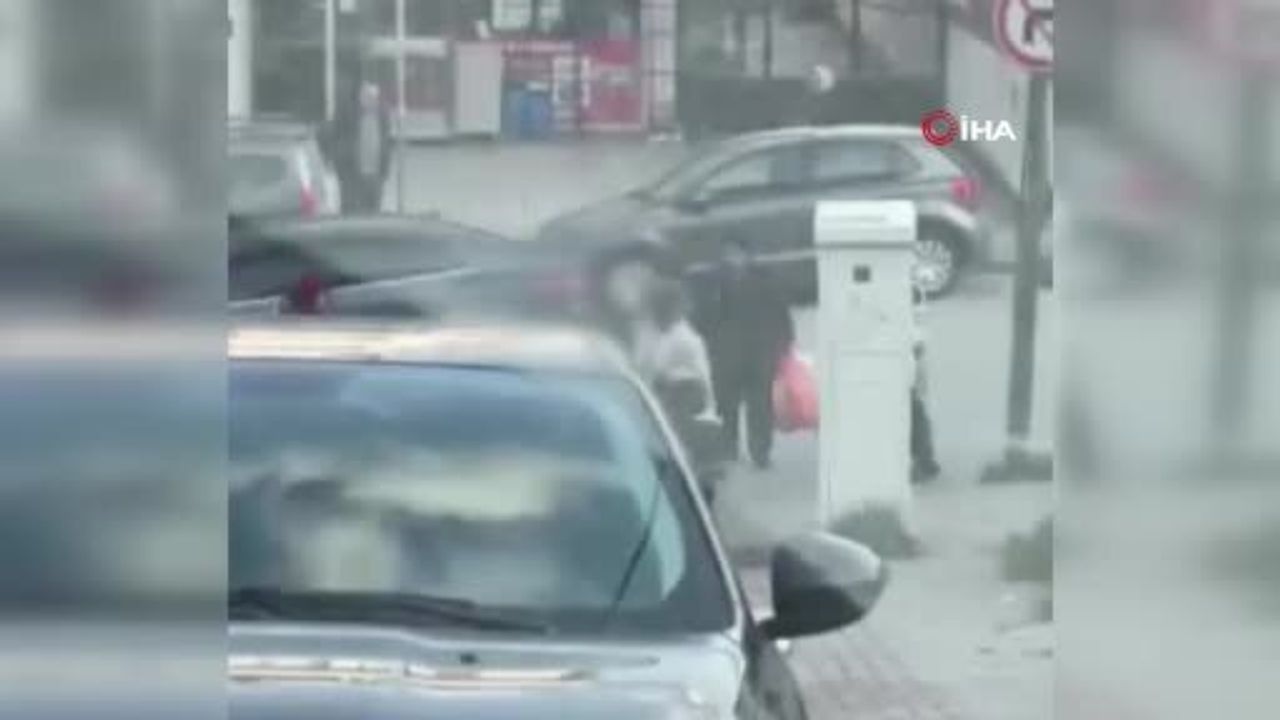 Başakşehir'de Çocuklar Arasındaki Kavga Kameralara Yansıdı