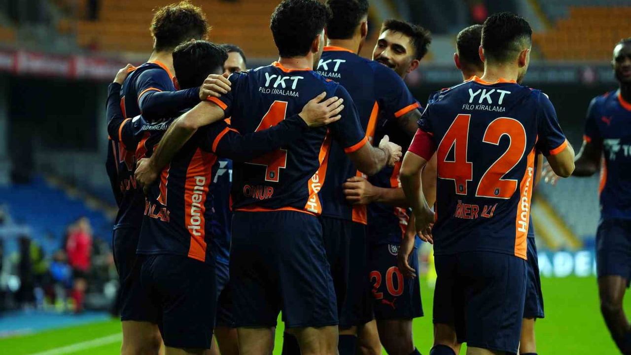 Başakşehir Sezonun En Yüksek Gol Sayısına Ulaşarak Galip Geldi