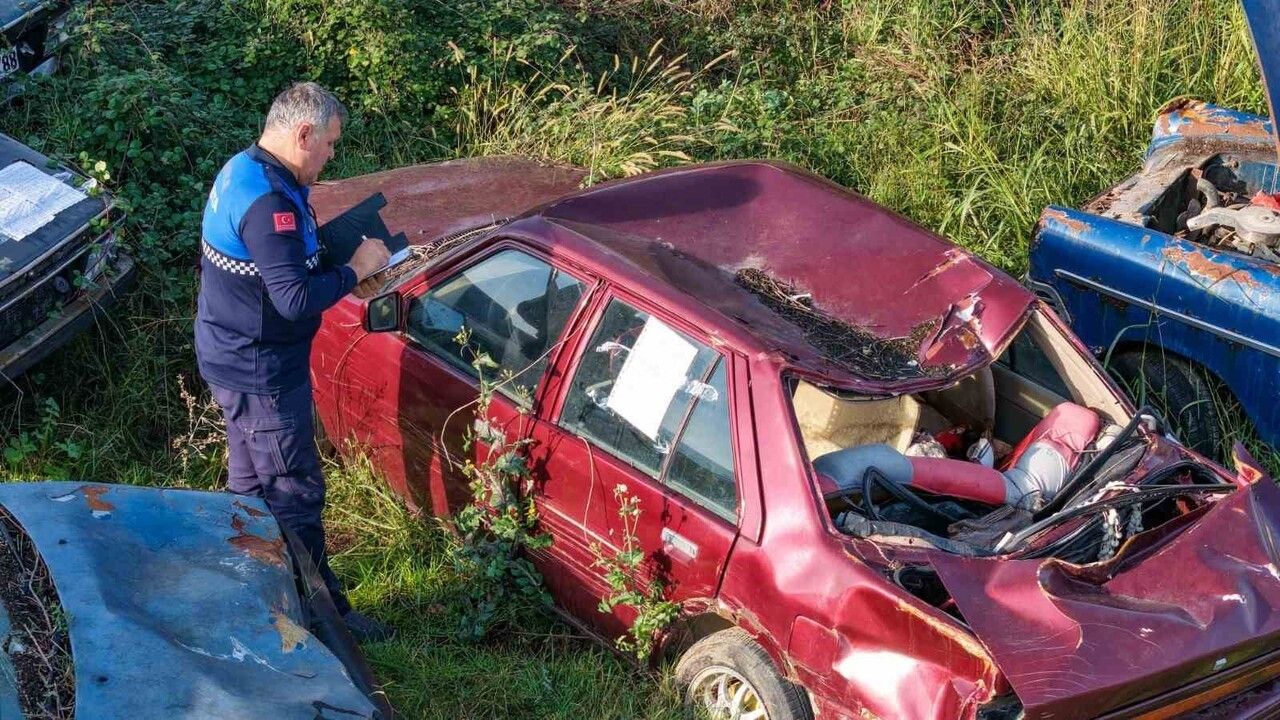Başiskele'de Hurda Araç Toplama Çalışmaları Başladı