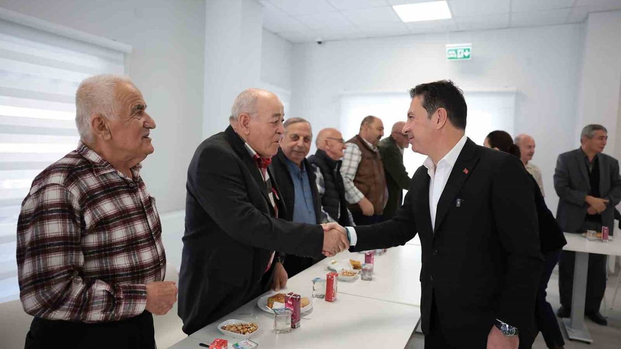 Başkan Aras, Yaşamevi Ziyaretiyle Yeni Yılı Karşıladı