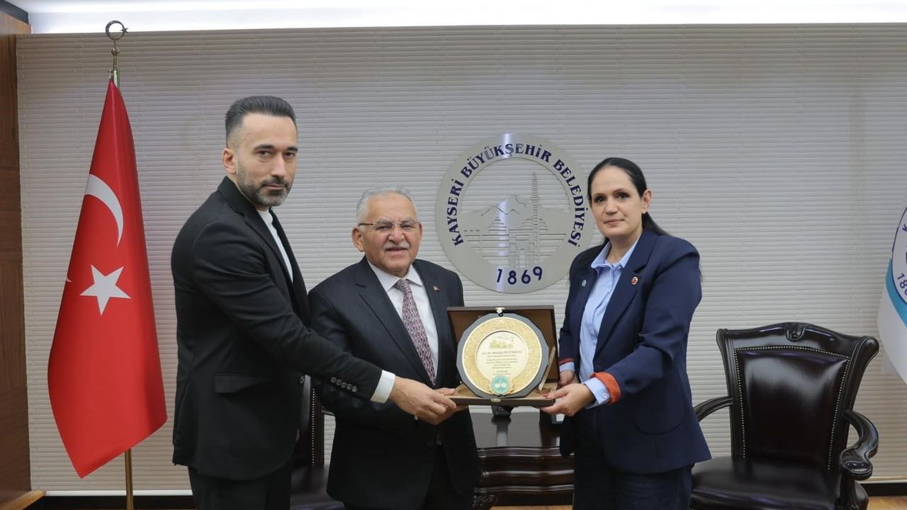 Başkan Büyükkılıç Kayseri'de Birlik ve İstişare Mesajı Verdi