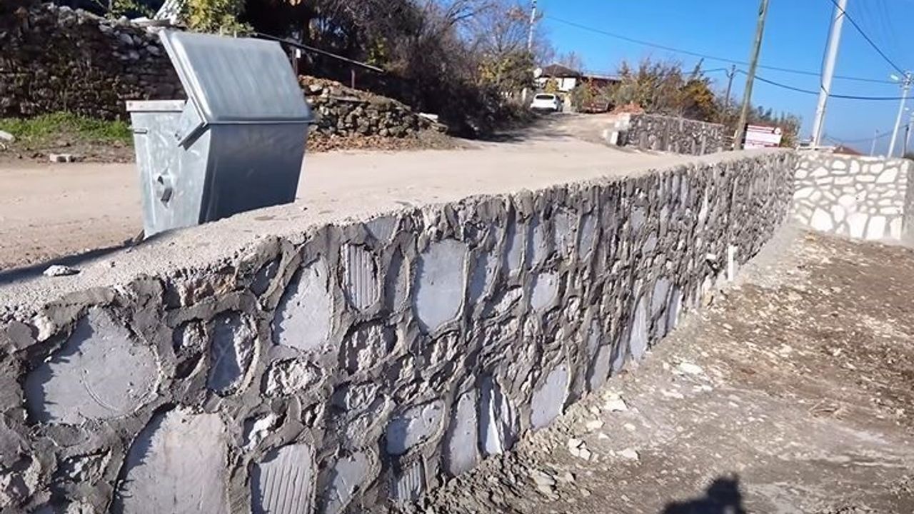 Başkan Kepenek: Emirazizli Mahallesi İçin Çevre Düzenleme Çalışmaları Devam Ediyor