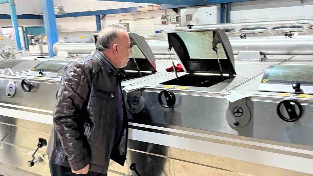 Başkan Özel, Zeytin Sezonunda Üreticilerle Bir Araya Geldi