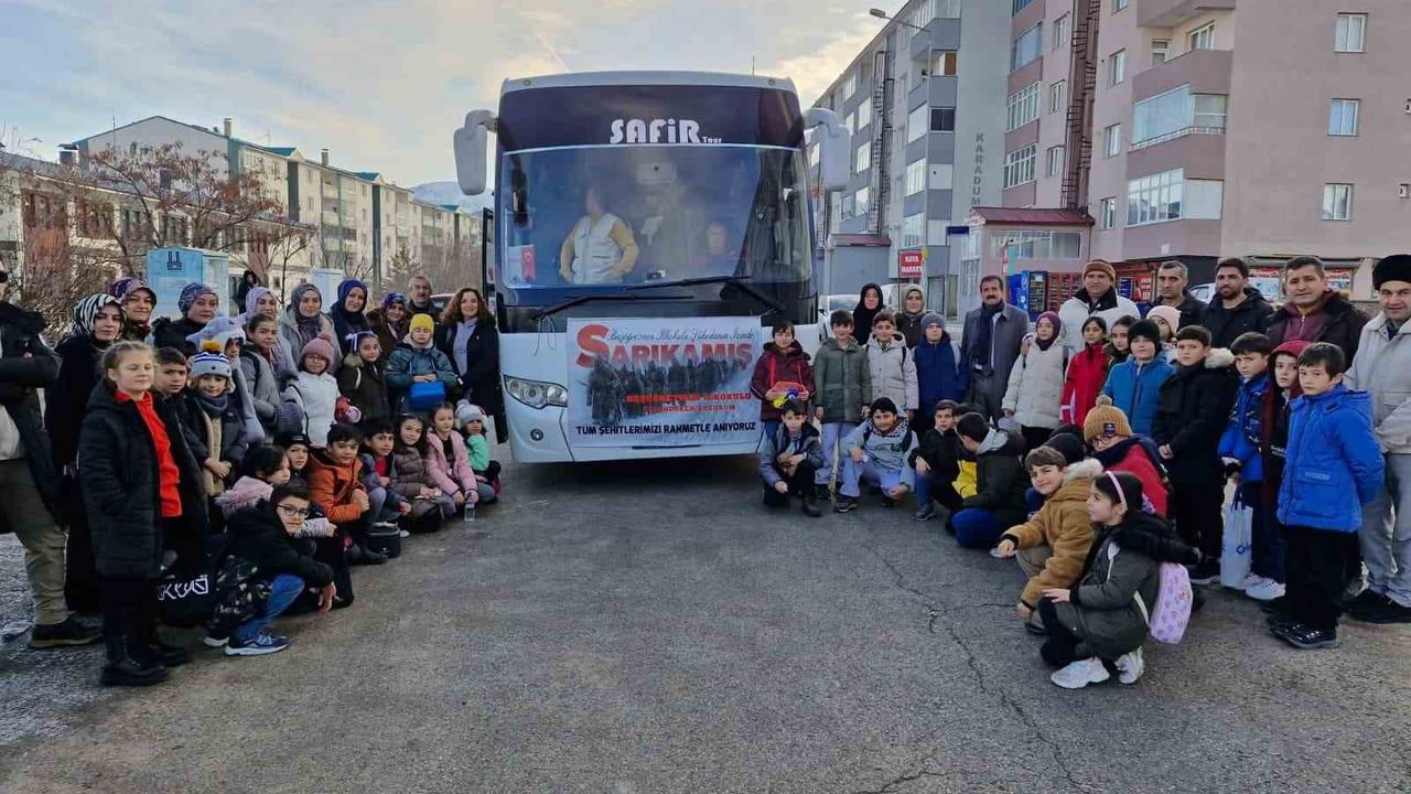 Başöğretmen İlkokulu, Sarıkamış Şehitlerini Andı