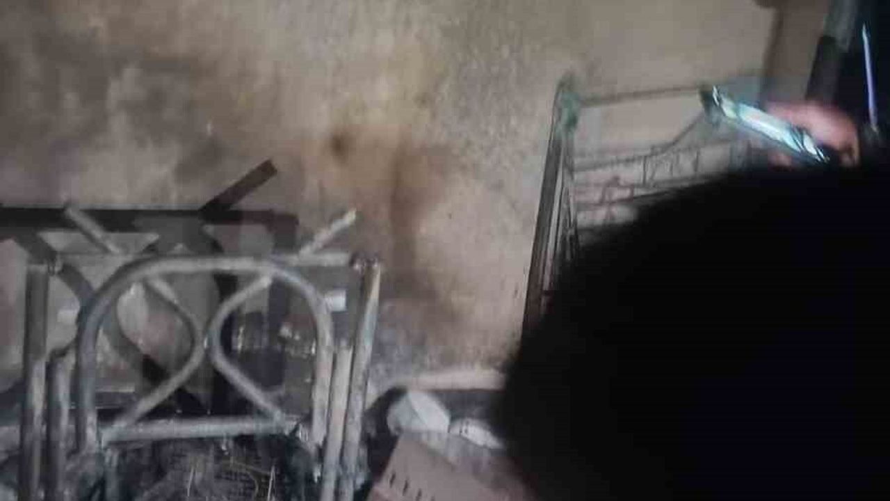 Batman'da Apartman Boşluğunda Yangın Kontrol Altına Alındı