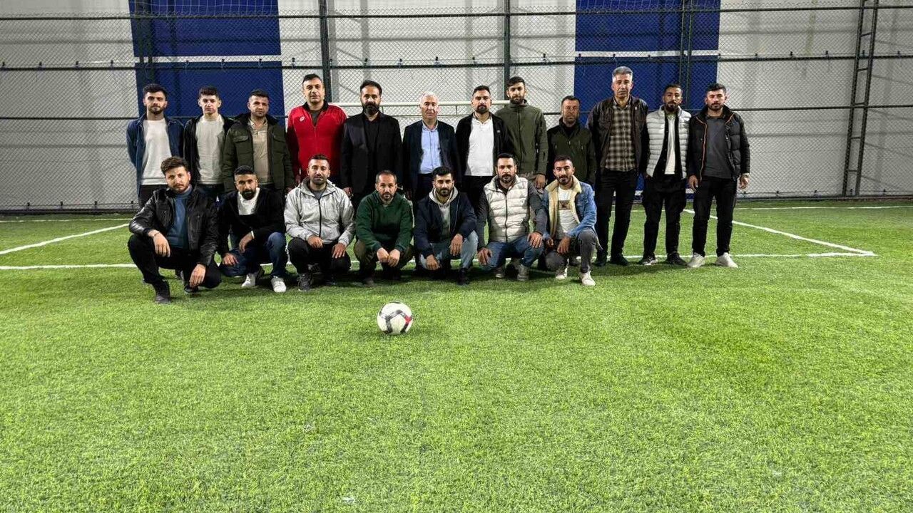 Batman'da Gençler İçin Futbol Turnuvası ve Altın Ödüller