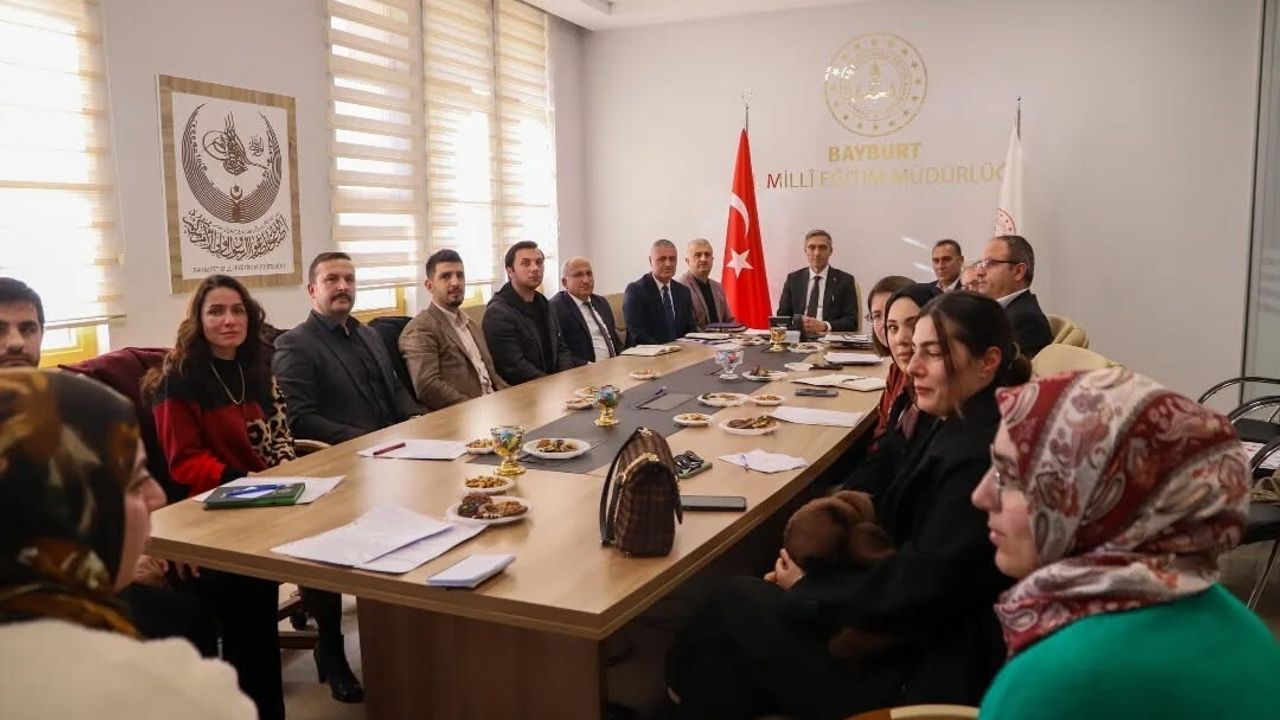 Bayburt’ta Birleşik Sınıf Öğretmenleriyle Değerlendirme Toplantısı