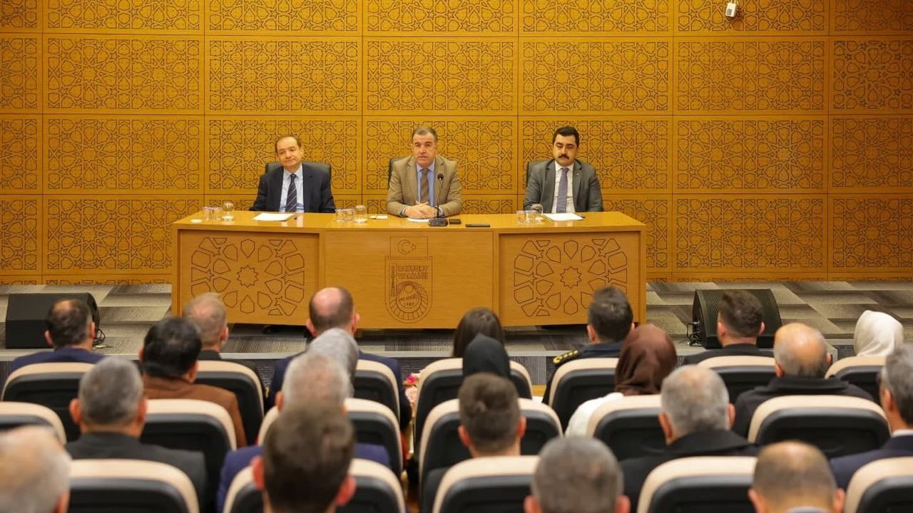 Bayburt'ta Kamu Hizmetleri Toplantısı: Vali Eldivan'dan Koordinasyon Vurgusu