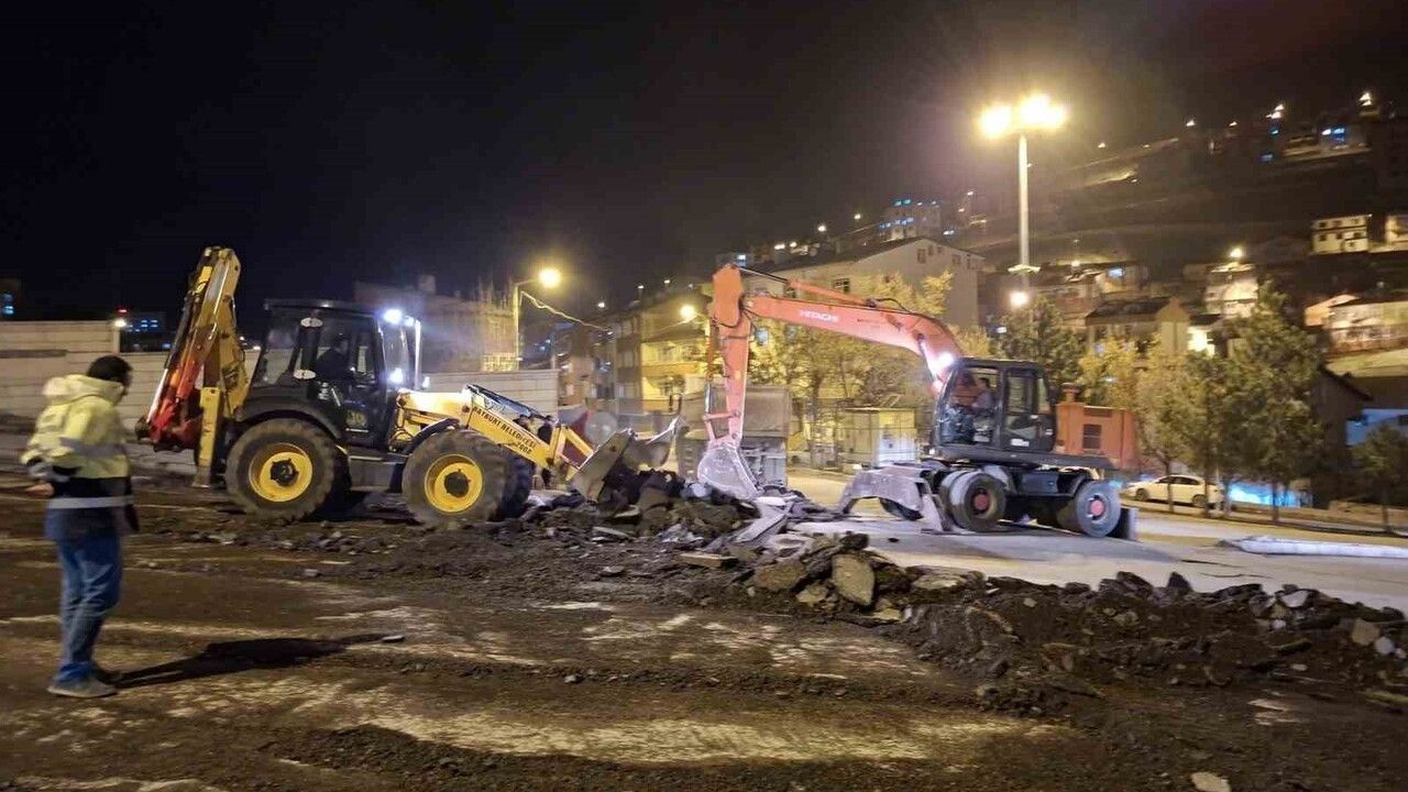 Bayburt'ta Kışla Rampasında Asfalt Yenileme Çalışmaları Başladı