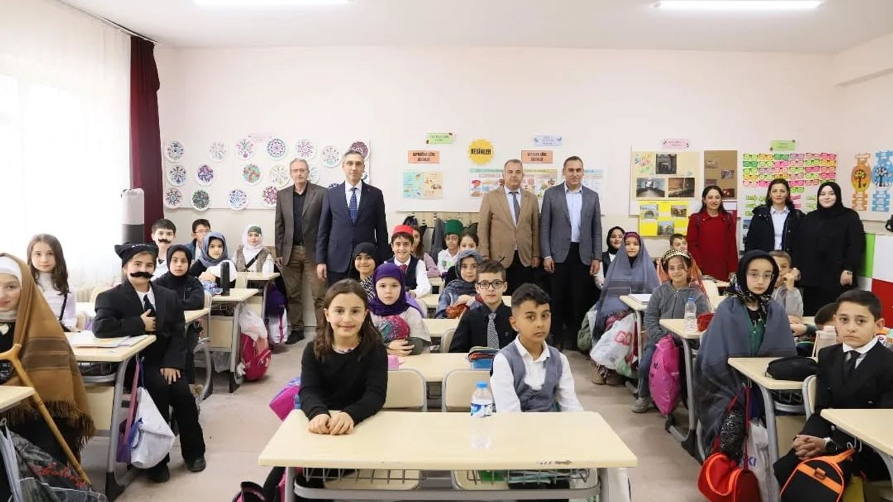 Bayburt'ta Öğrencilere Okuma Halkaları Projesi ile Kitap Okuma Alışkanlığı Kazandırılıyor