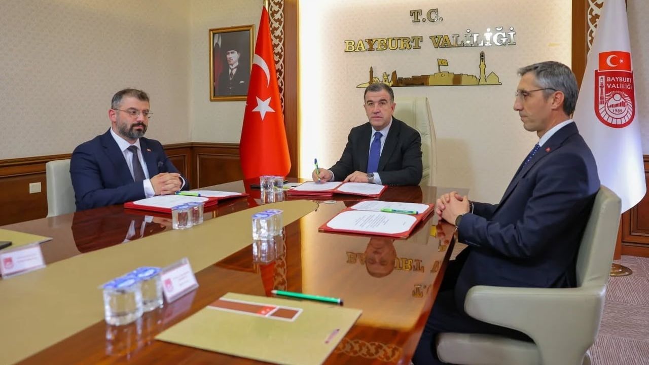 Bayburt'ta Ortaokul Öğrencilerine Skolyoz Taraması