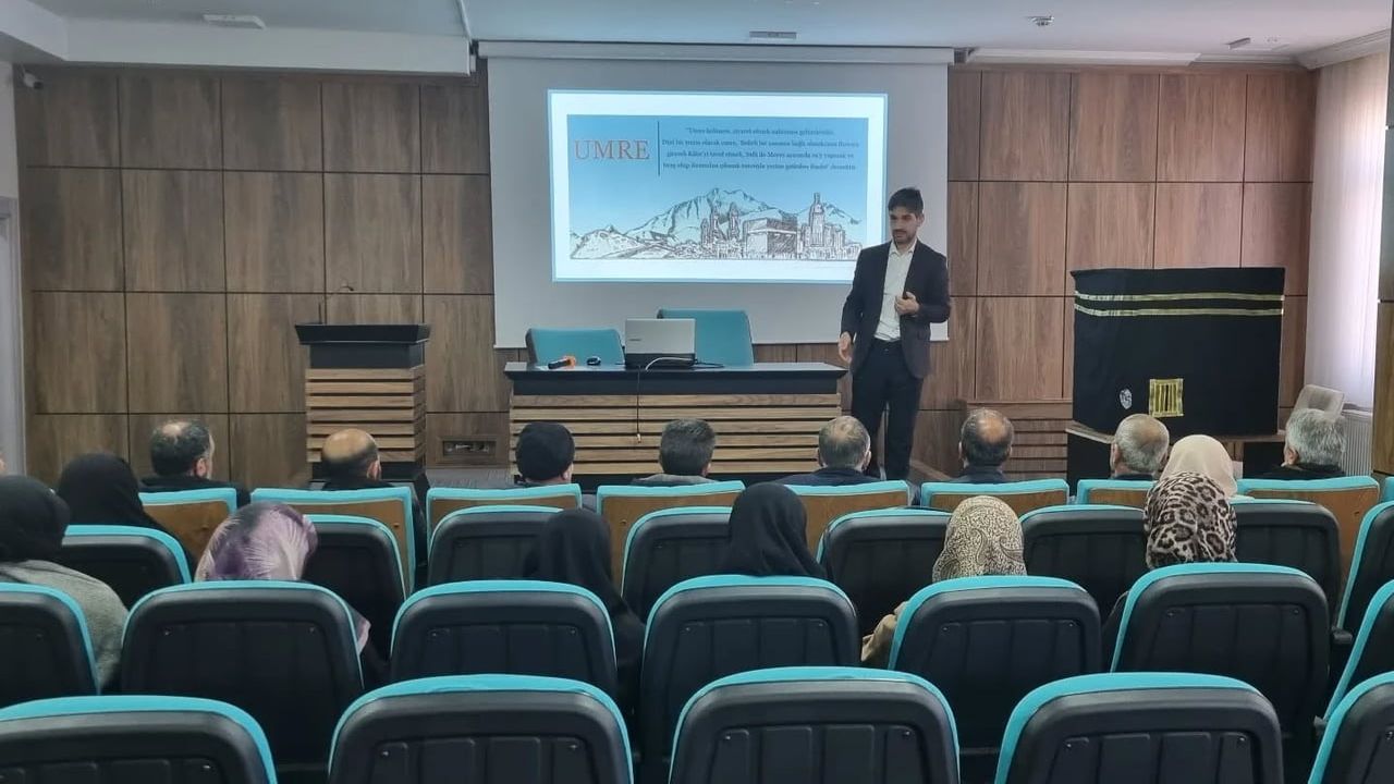 Bayburt'ta Umre Hazırlık Semineri Düzenlendi