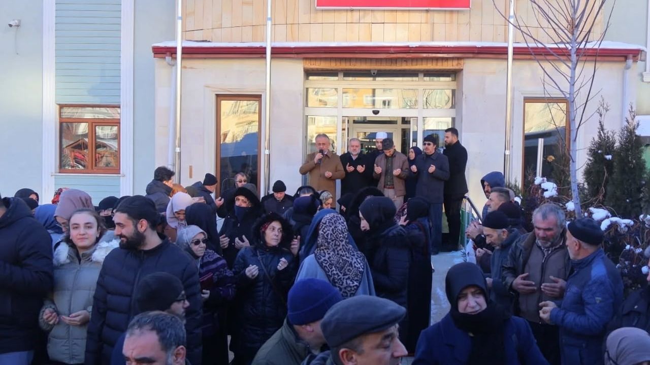 Bayburt’tan Umre Yolcularına Bir Veda Töreni