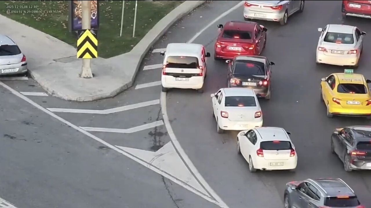 Beykoz'da Şerit İhlali Denetimi: 32 Sürücüye 69 Bin Lira Ceza