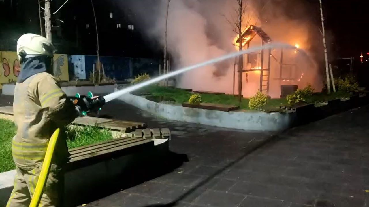 Beylikdüzü'nde Çocuk Parkı Yangını
