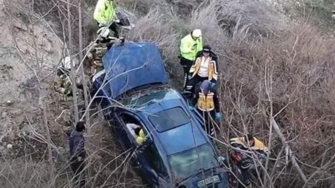 Beypazarı'nda Trafik Kazasında Vefat Eden Aile Defnedildi