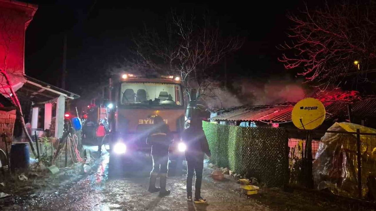 Bigadiç'te Trajik Ev Yangını: 1 Kişi Hayatını Kaybetti