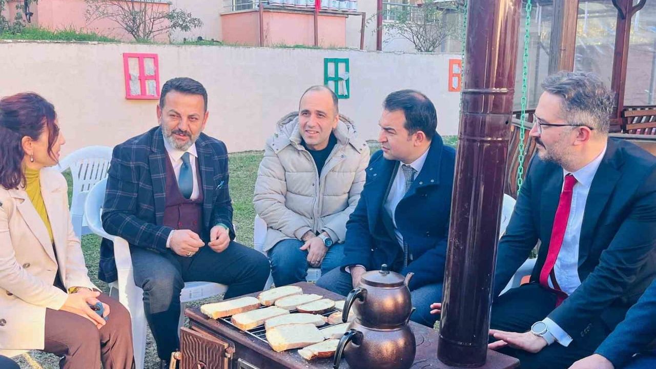 Bilecik Huzurevinde Salçalı Ekmek Etkinliği Düzenlendi