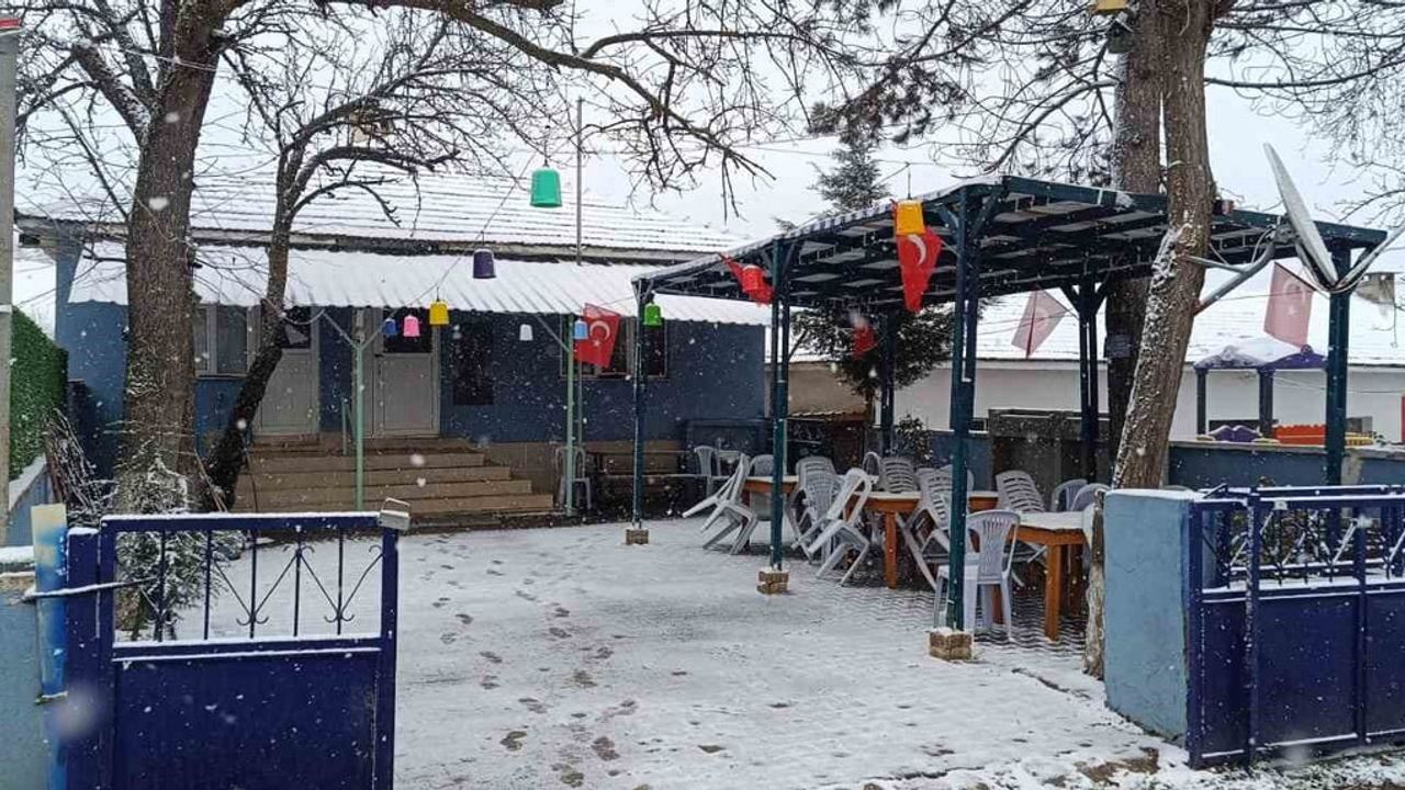 Bilecik'in Yüksek Kesimlerinde İlk Kar Yağışı