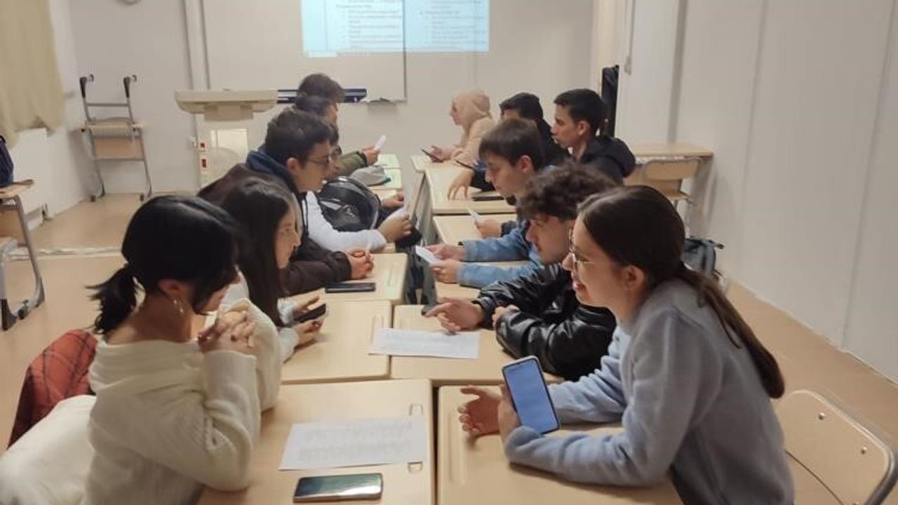 BİLECİK ŞEYH EDEBALİ ÜNİVERSİTESİ'NDEN YENİ İNGİLİZCE ETKİNLİĞİ