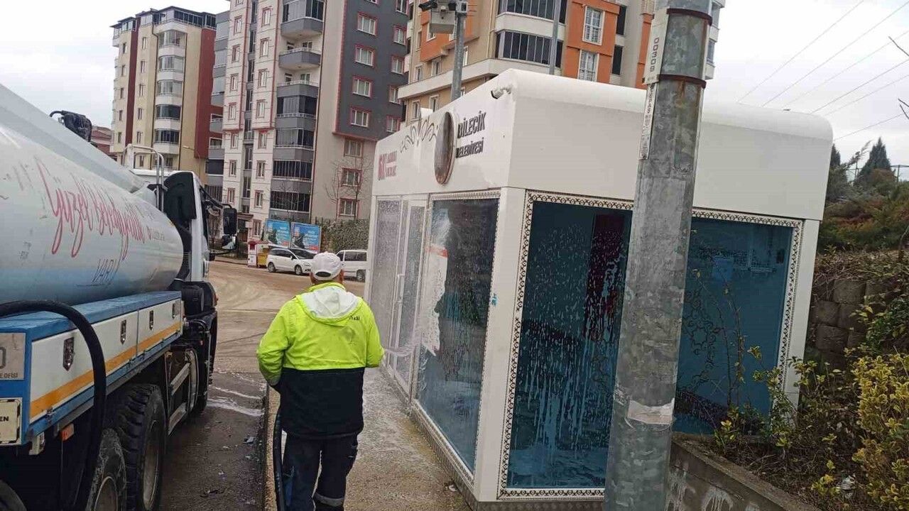 Bilecik'te Durak Temizliği Seferberliği