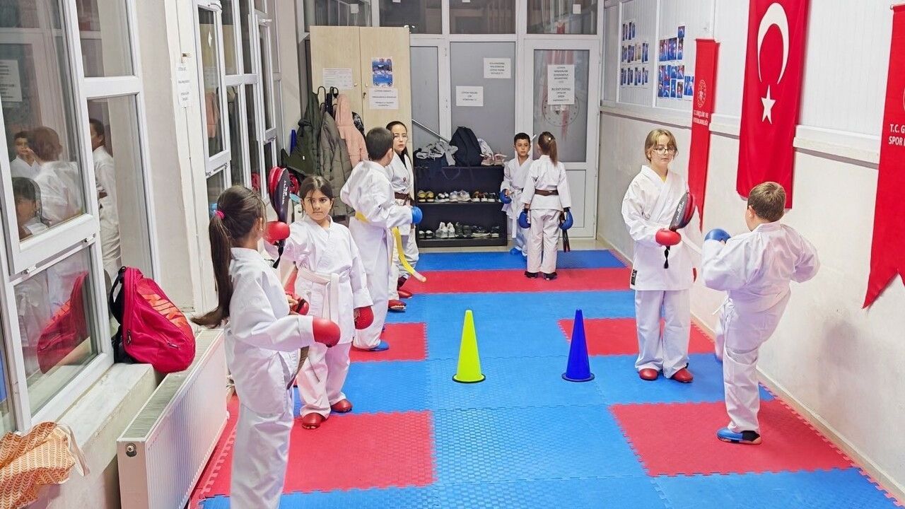 Bilecik’te Karate Antrenmanları Rüzgar Gibi Devam Ediyor
