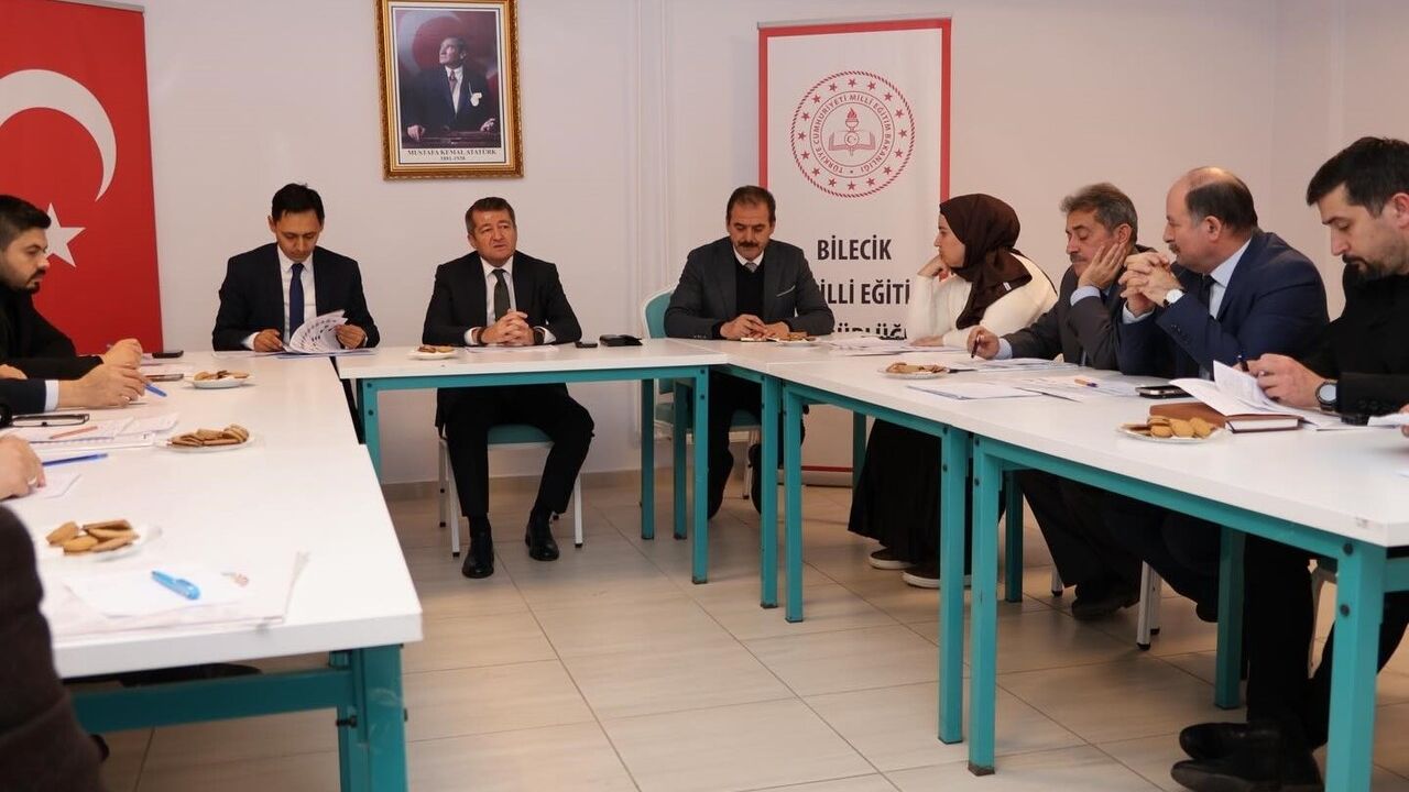Bilecik’te Ortaokul Müdürleriyle Eğitim Değerlendirme Toplantısı