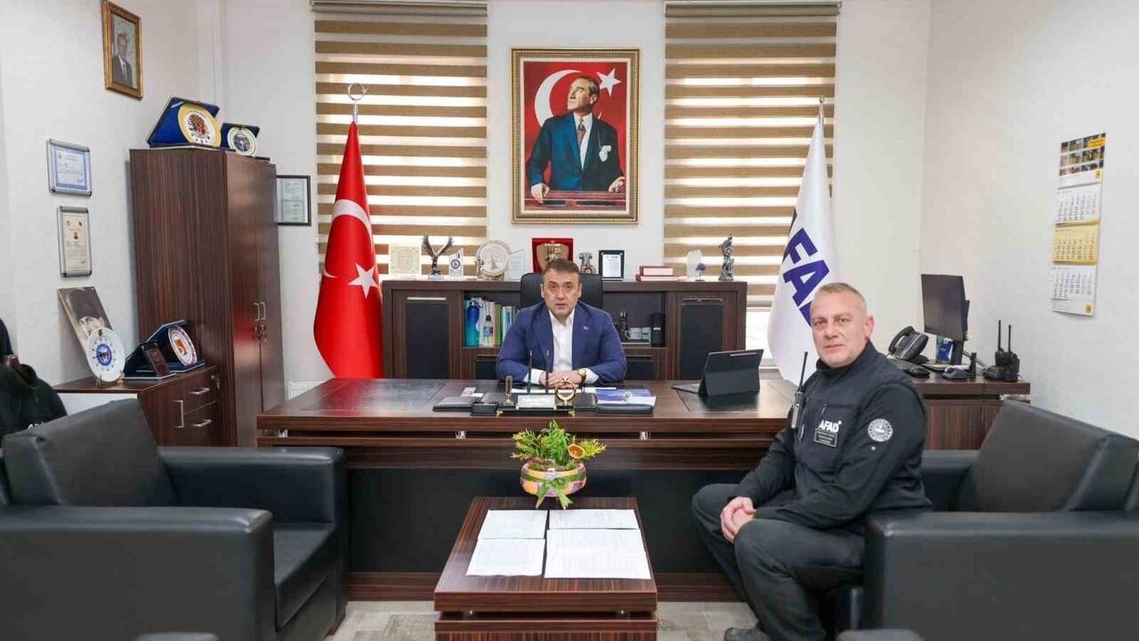 Bilecik Valisi Sözer, AFAD'da Çalışmaları İnceledi