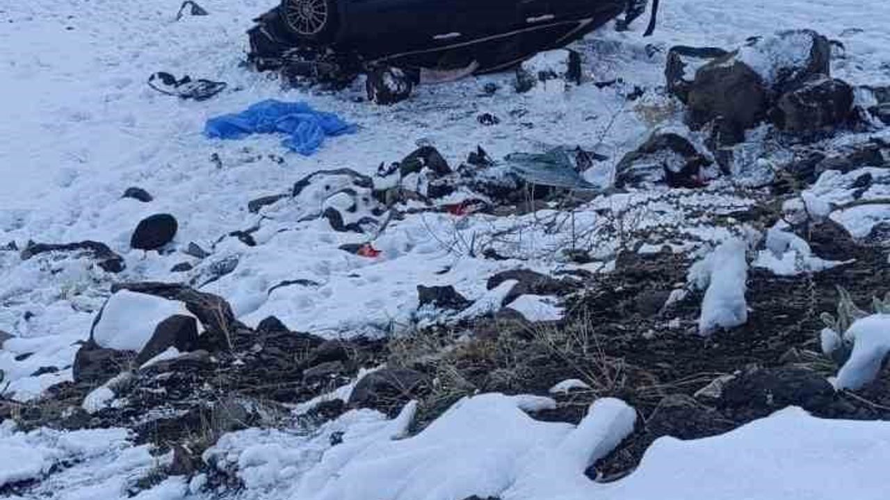 Bingöl'de Otomobil Kazası: 4 Yaralı