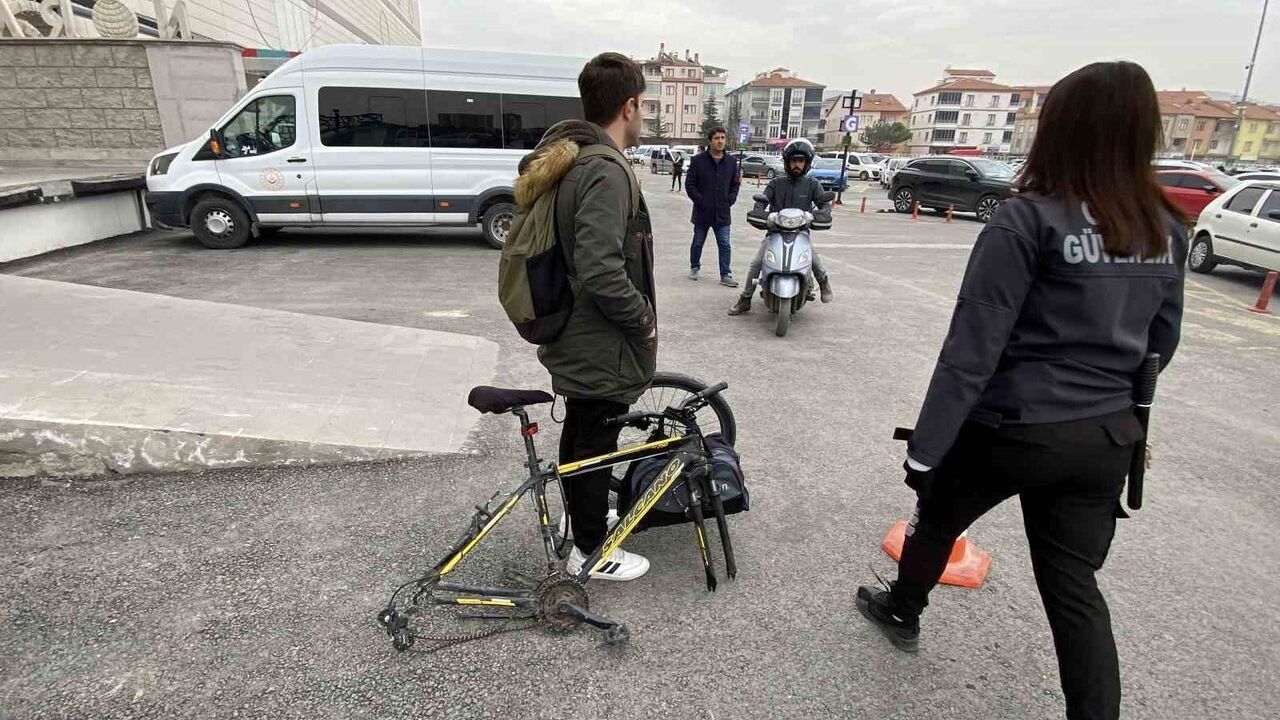 Bisikletinin Tekerleği Çalınan Lise Öğrencisinin İhlali